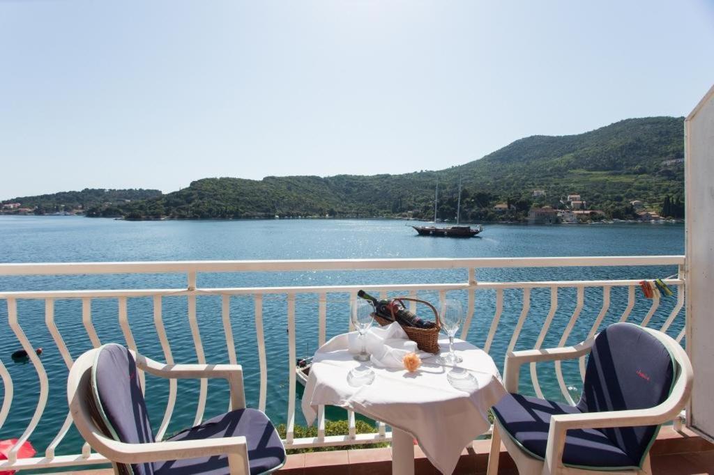 Villa Malfi Затон Экстерьер фото