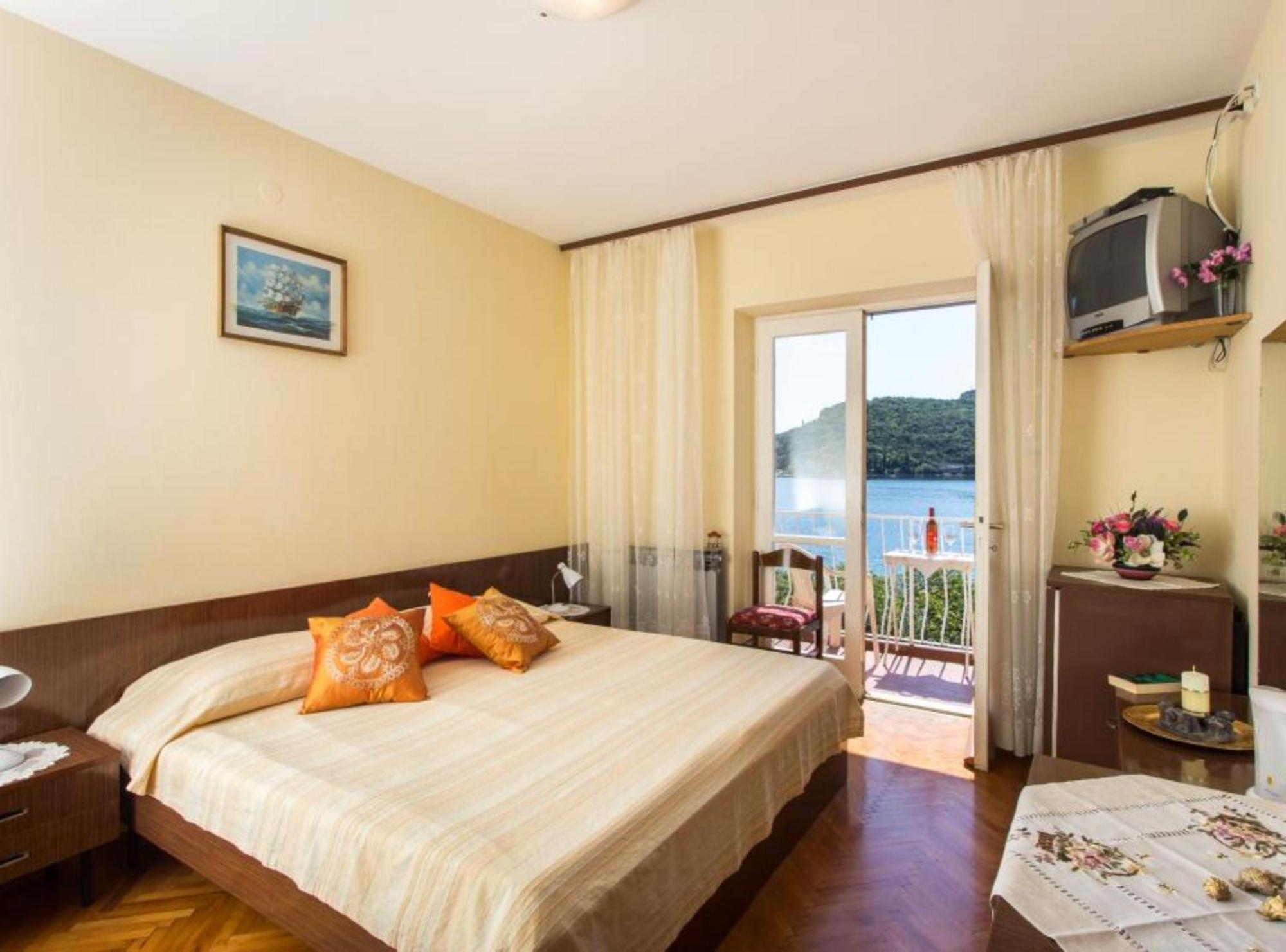 Villa Malfi Затон Экстерьер фото