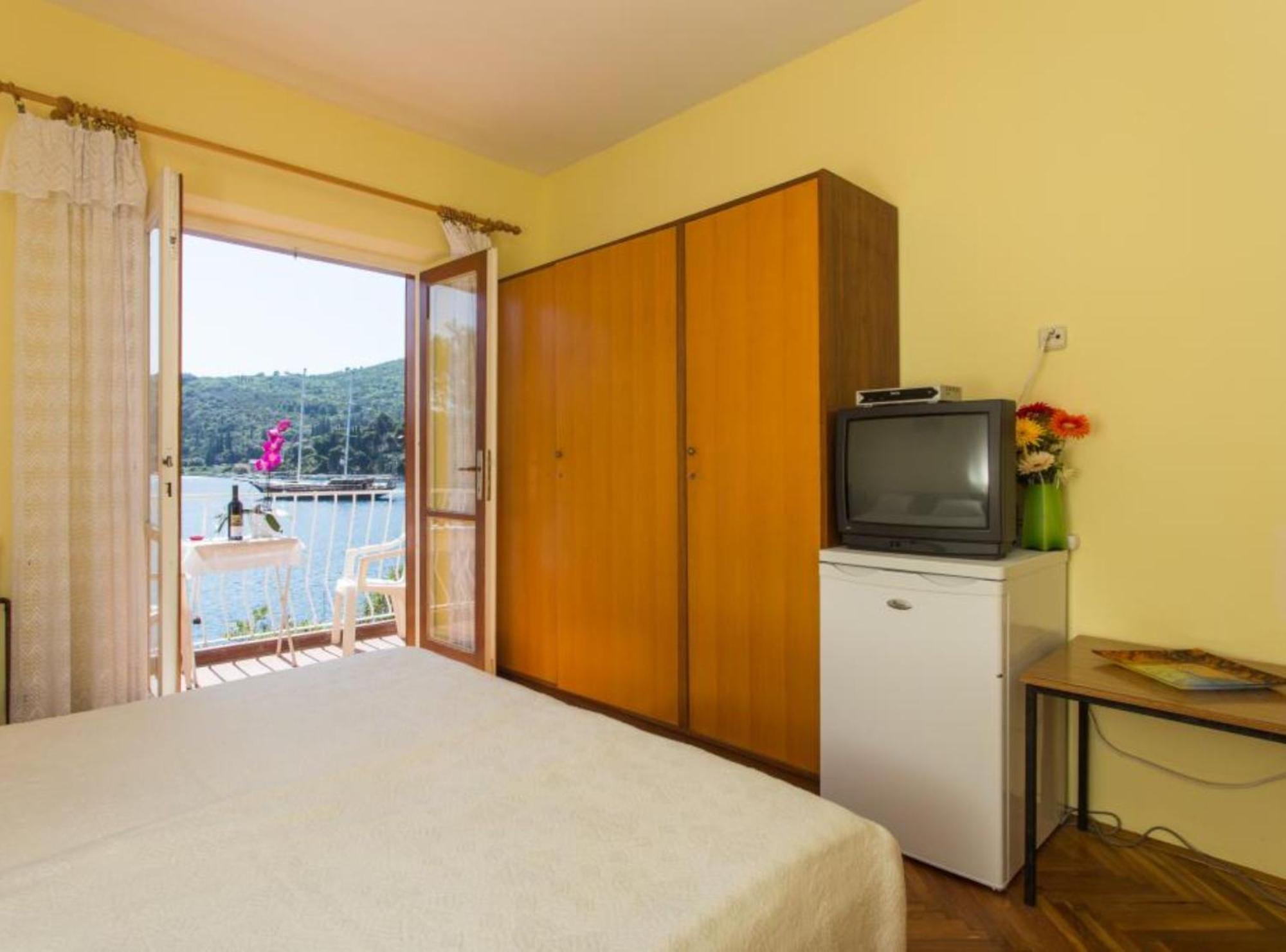Villa Malfi Затон Экстерьер фото