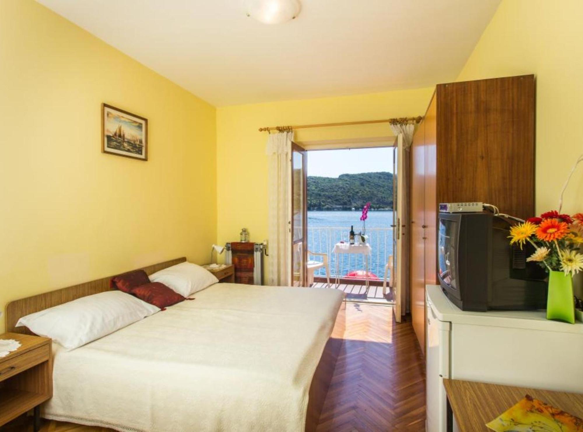 Villa Malfi Затон Экстерьер фото
